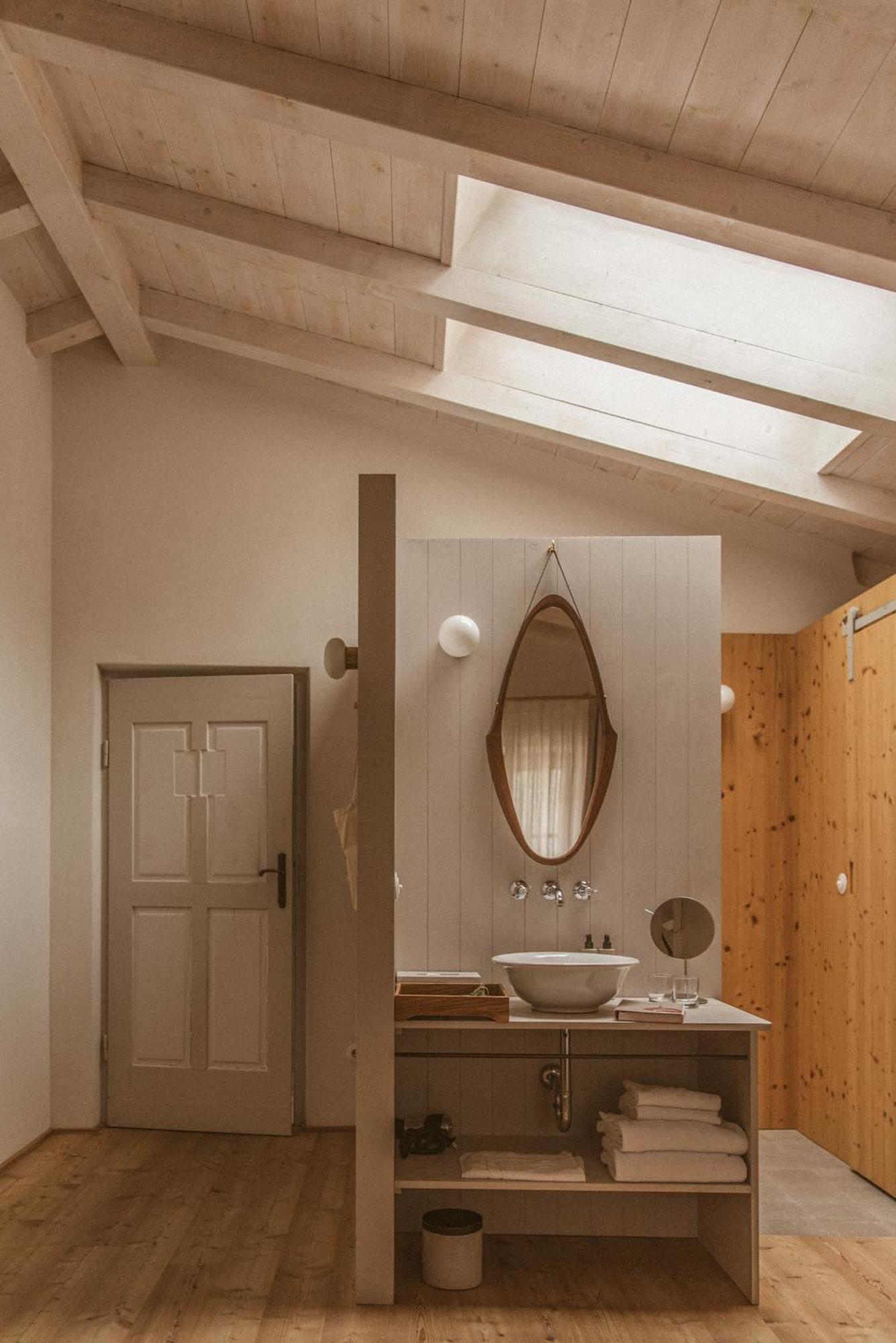 1477 Reichhalter Bed & Breakfast Lana Bagian luar foto