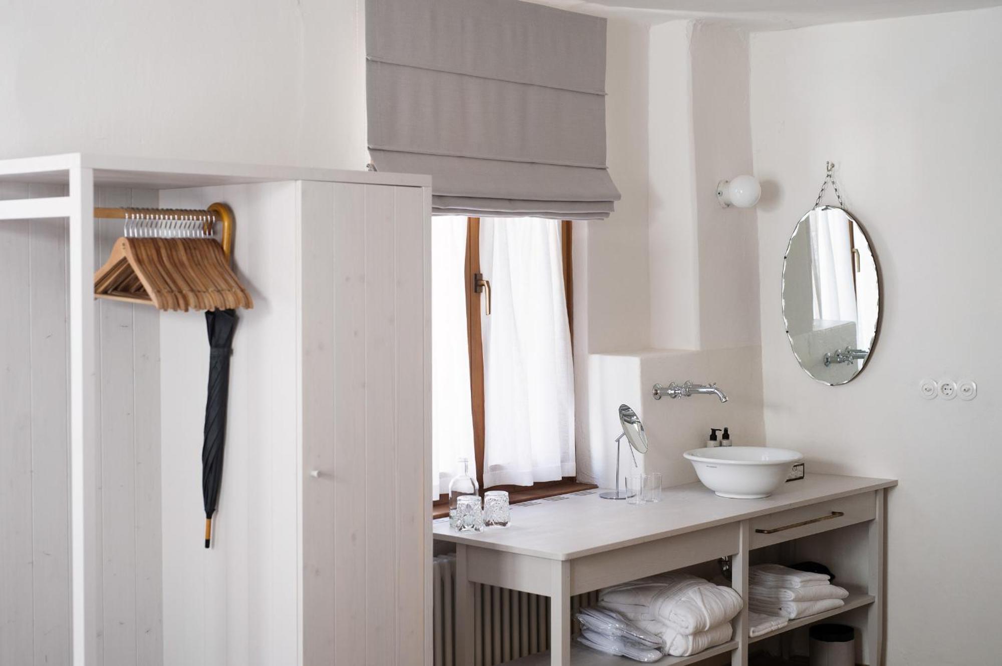 1477 Reichhalter Bed & Breakfast Lana Bagian luar foto